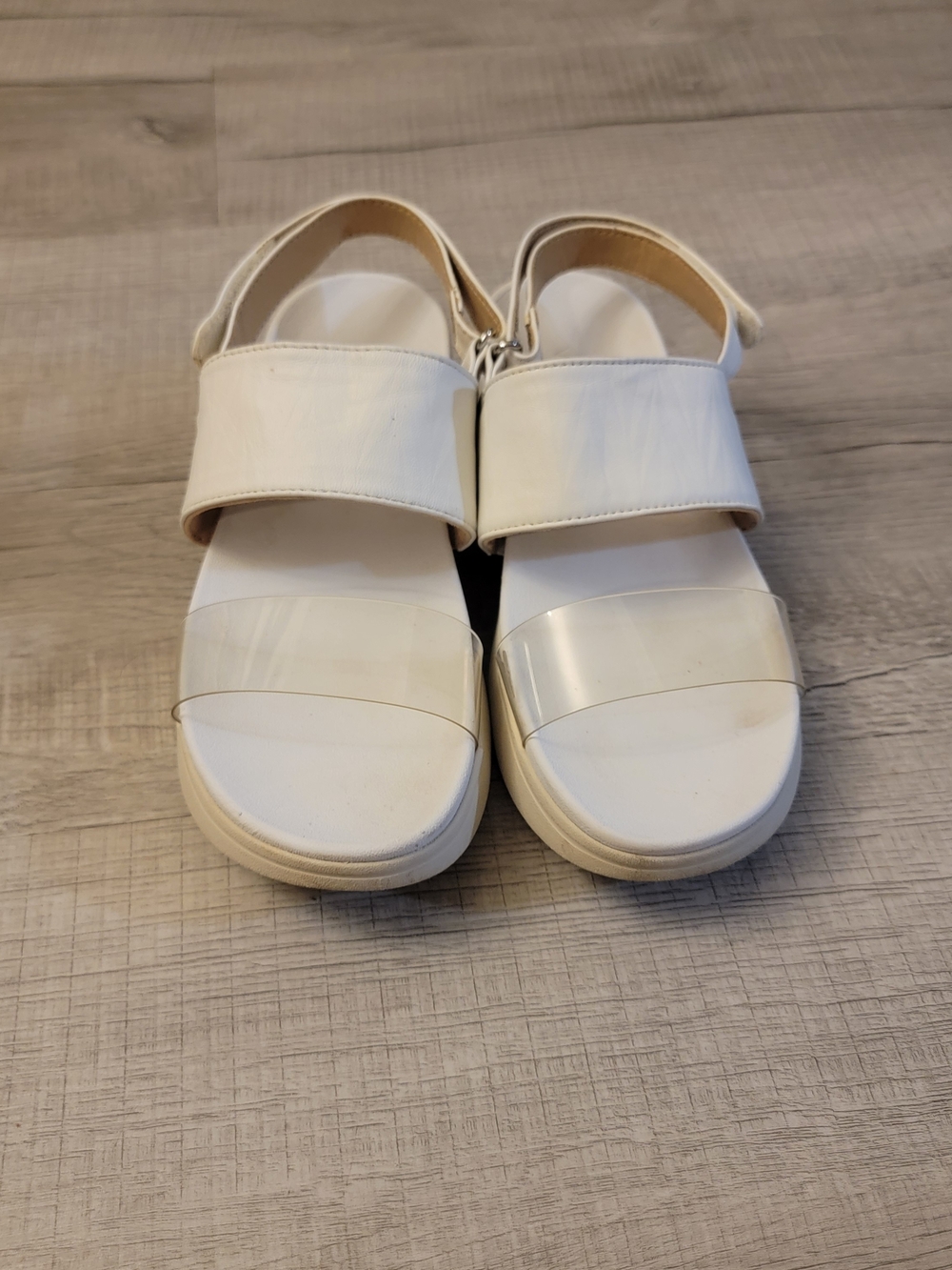 Vionic Women's White Platform Sandals